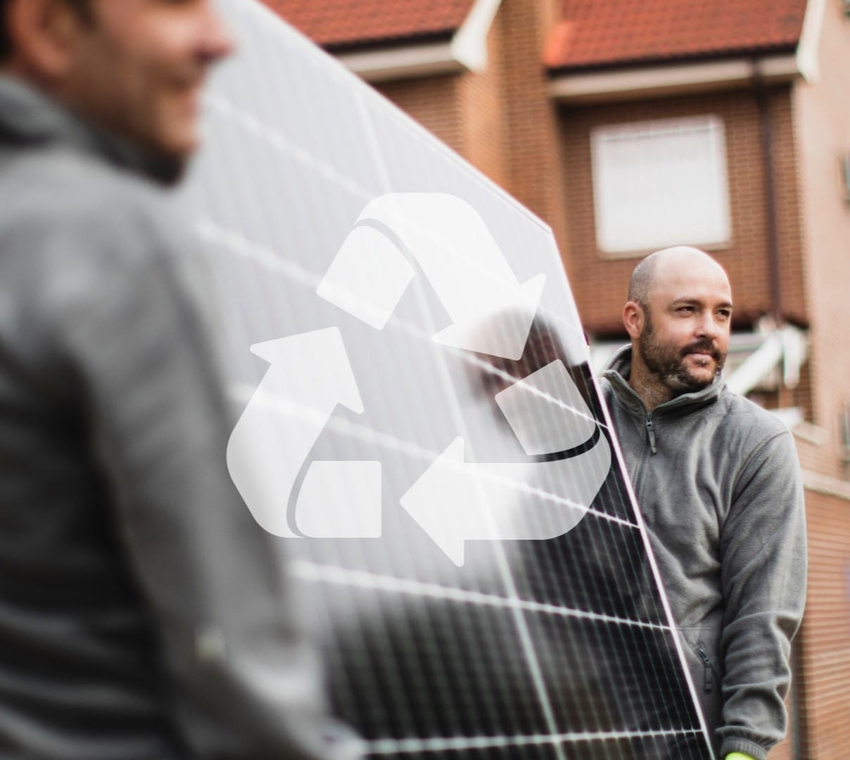 Apportez-nous vos modules obsolètes et participez au cercle vertueux du recyclage des panneaux solaires. Que vous soyez particulier ou professionnel, nous collectons sans frais vos panneaux usagés. Contactez-nous par téléphone pour prendre rendez-vous.